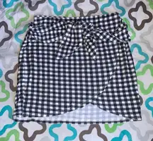 PrettyLittleThing Checker Wrap Elastic Waist Tie Skirt Women Size 8 White & Black