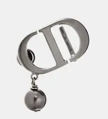 Christian Dior Dior 30 MONTAIGNE EARRING Ruthenium-Finish Metal with Gray Resin Pearl