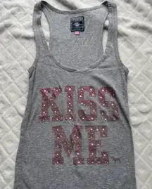 Y2K PINK Victoria’s Secret gray Kiss Me bedazzled tank 2009 size small dog