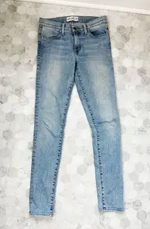 Women’s WILDFOX Light Wash Denim Jeans Straight Leg Size 27