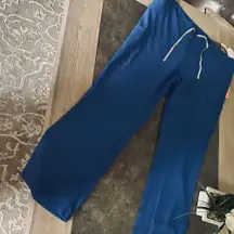 e Performance Women's Flare-Leg Cargo Scrub Pants - Petite