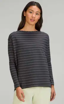 EUC Lululemon Back In Action Long Sleeve Shirt, Short Serve Stripe Gry/Wht, Sz 4