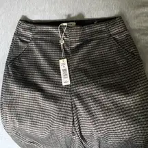 NWT  Slim Ankle Trouser