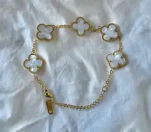 Clover bracelet