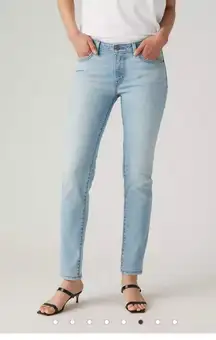 LEVI’S 524 TOO SUPERLOW LIGHT WASH SKINNY JEANS W/COLORED POCKET TOP STITCHING