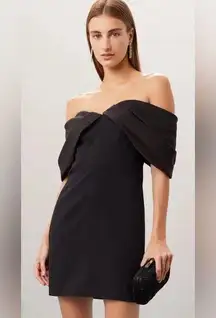 ML Monique Lhuillier Luna Crepe Mini Dress