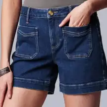 Simply, Vera Wang front pocket denim shorts