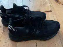 LIKE-NEW ADIDAS SWIFT RUN TRIPLE BLACK RUNNING SNEAKERS WOMENS SIZE 7
