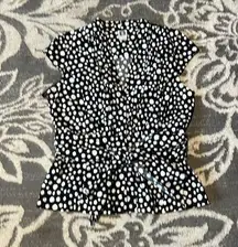 Anne Klein  black and white top. Size 10 like new. Dressy or casual. Polka dots.