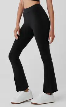 Alo Yoga Kick Flutter Leggings Airbrush