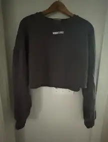 Women’s Best cropped sweatshirt. Size large. Doesn’t fit me as I am an e…