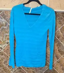 Women's Roxy Blue Striped Long Sleeve Hooded Striped Sweater Top Size Medium