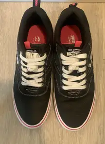 ( 9 ) levis stratuss womens tenis shoes size 8.5 black color 529757A Womens