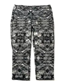 Athleta Cosmic Chaturanga Capri Crop Leggings Geometric Grey 