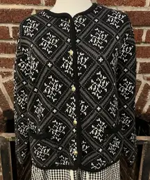 VINTAGE black/white patterned cardigan sweater
