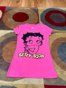 Betty Boop TNT  Y2K Hot Pink Slim Fit Fitted Graphic T Shirt Junior’s Medium