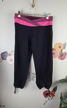 Lululemon Foldover Cropped Black & Pink Joggers - Size - 10