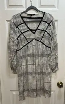 Walter Baker Long Sleeve Babydoll Dress White Black Print Size 10