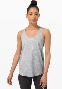 Lululemon essential pleated tank top size 2 gray camoflage