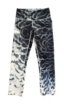 Lululemon Wunder Under Pants Size‎ 2 Crop II Luon Pretty Plume Angel Wing Black