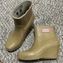 Hunter Women's Beige Wedge Aston Ankle Rain Boots
