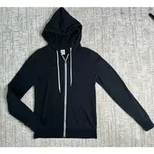 ZINE: Black Classic Zip Up Hoodie size M