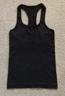 LULULEMON Swiftly Tech Racerback Tank Top Black Size 4 Stretch Soft Run EUC