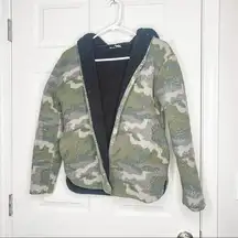 American Eagle  camo Sherpa hooded jacket