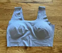 True & Co True Body Lift Scoop-Neck Wireless Bra Womens Medium Gray MSRP $58 EUC