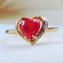 Womens 10K Yellow Gold Pink Ruby Heart Ring Size 6.5