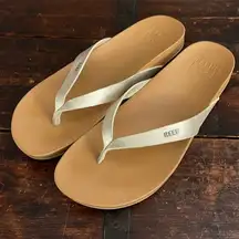 Reef Gold Cushion Bounce Court Flip Flops Size 10