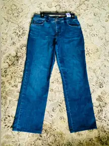 Women’s high waist jeans - GREAT condition 🦋