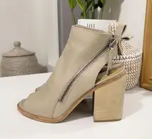 DOLCE VITA leather peep open toe heel bootie 8.5 taupe sexy