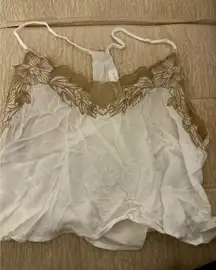 Vestique Top Tank White