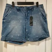 NWT Earl Jeans Soft Stretch Denim Star Print Roll Cuff Denim Shorts Size 16