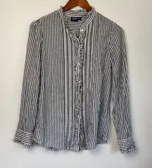 Gap| Lightweight striped Button Down sz Small