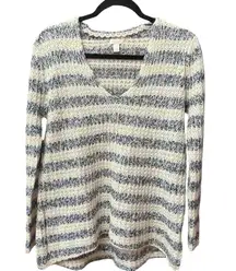 HINGE Nordstrom EUC grey and beige vneck sweater in size XS 20” p2p