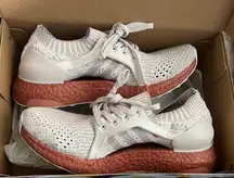 Adidas womens  ultraboost like new!