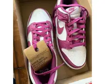 Nike Women’s Dunk Low Next Nature 7.5 Fuschia