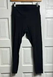 HeyNuts Essential Leggings High Waisted Athletic Compression Tummy Control Black