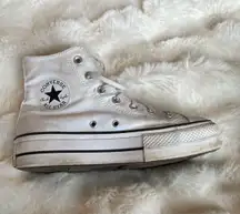White Platform Hightops Chuck Taylor Allstars ()