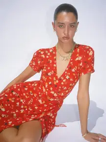 Realisation Par The Teale in Rouge Fleur 100% Silk Midi Wrap Dress Size XXS