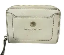 Marc Jacobs BiFold Wallet Light Grey Black‎ Leather Snap Button