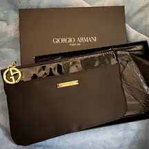 Giorgio Armani Parfums Makeup Bag – The Fancy-Zippered Life Starter‎ Pack