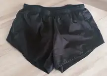 Nike Women's Black Dri Fit Tempo Embossed Running Shorts Zipper Pocket Small‎