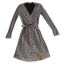 Hugo Boss women's print wrap‎ dress  Size Med. EUC. Great print and so soft!