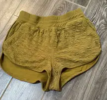 FP free people Movement olive green quilted Athletic Shorts with pockets XS EUC
