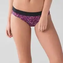 New with tags Lululemon Tidal Flow Full Bikini Bottom Reversible sz 4