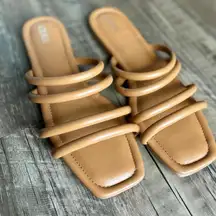 Cider Brand Women’s Tan Strappy Sandals Sz 9 - Brand New