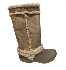 Crocs Nadia Women’s Taupe Faux Fur Lined Pull On Tall Boots Shoes Size 7